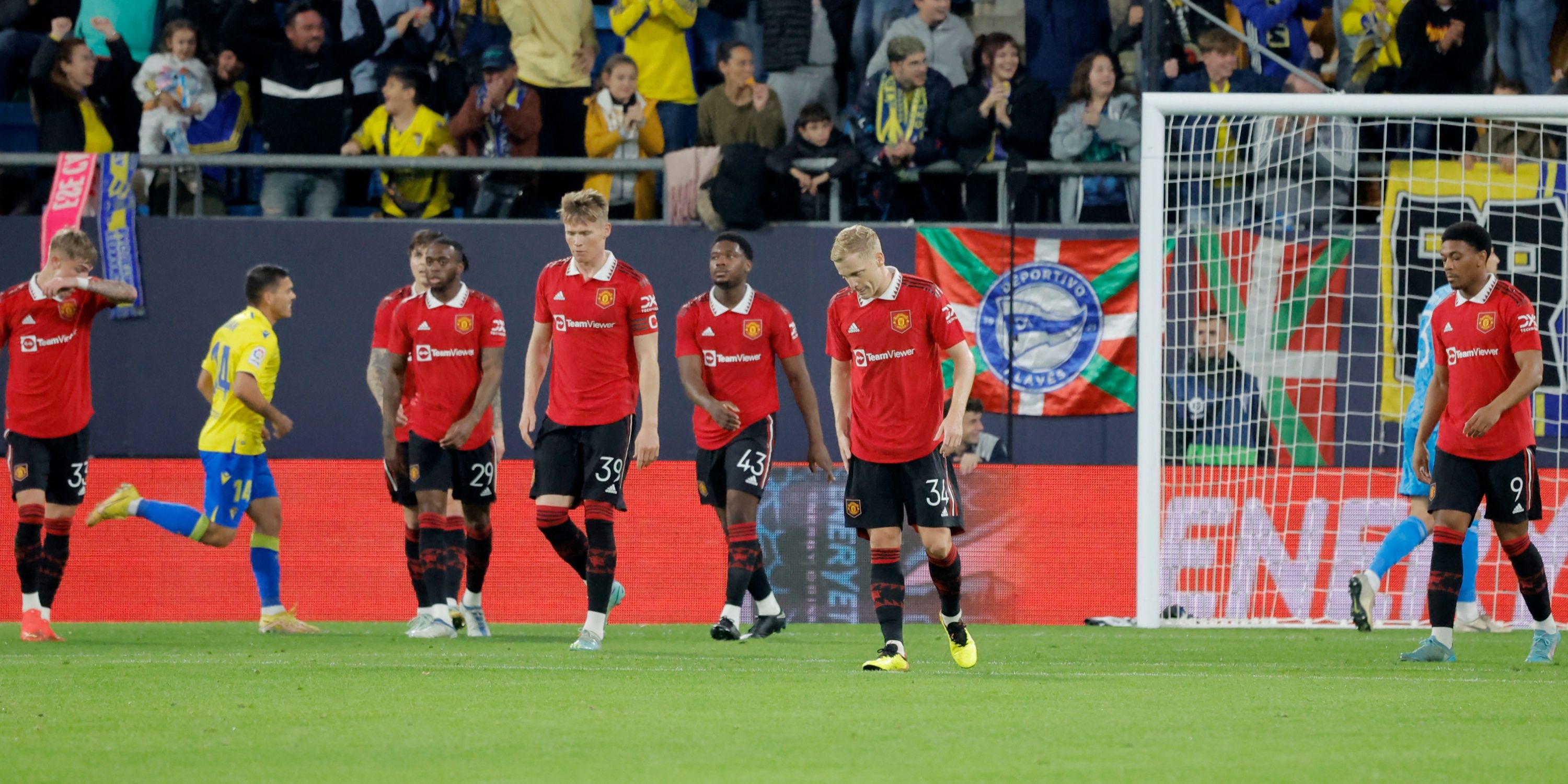 donny-van-de-beek-manchester-united-premier-league