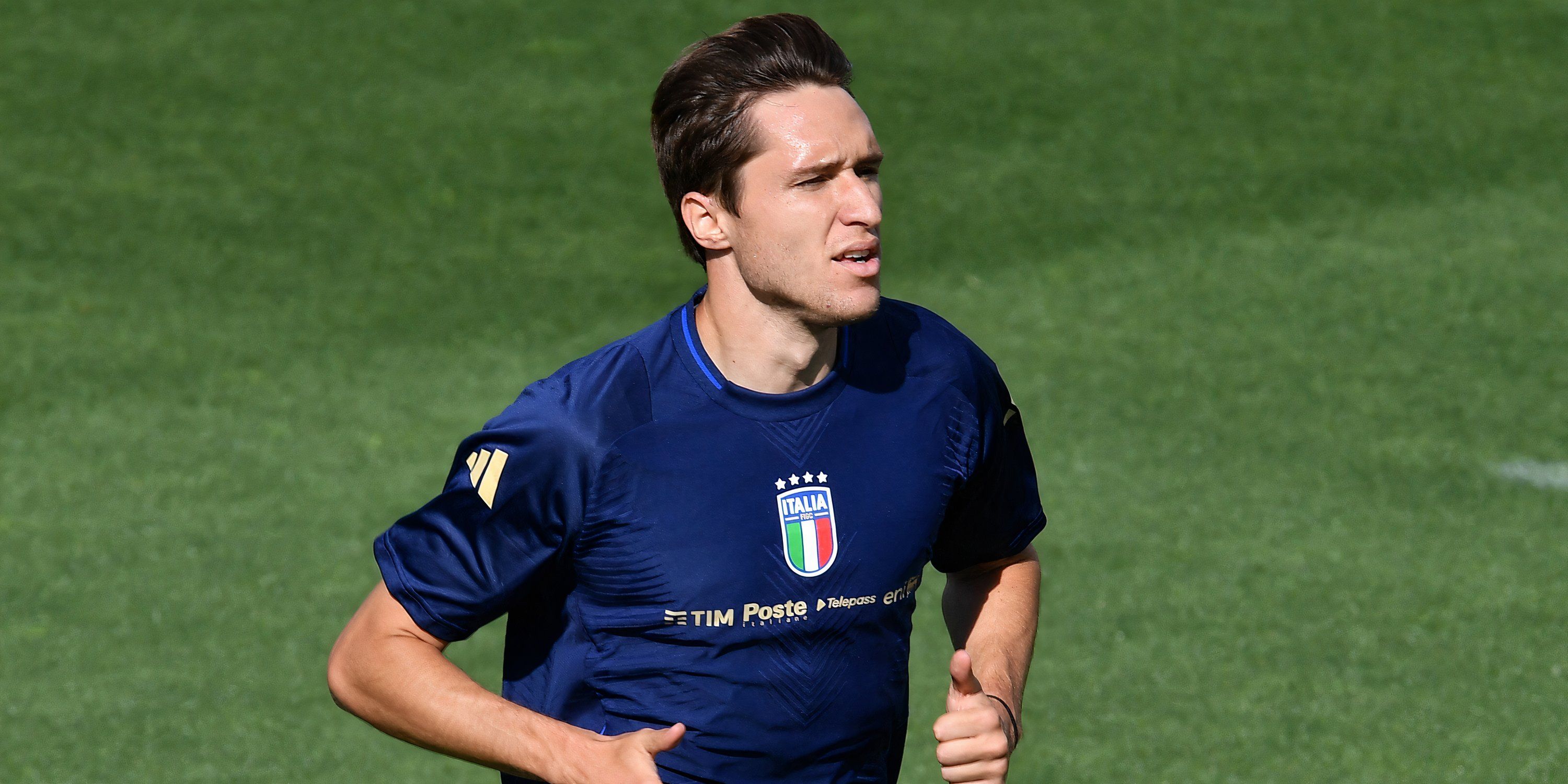 Federico Chiesa in Italy training
